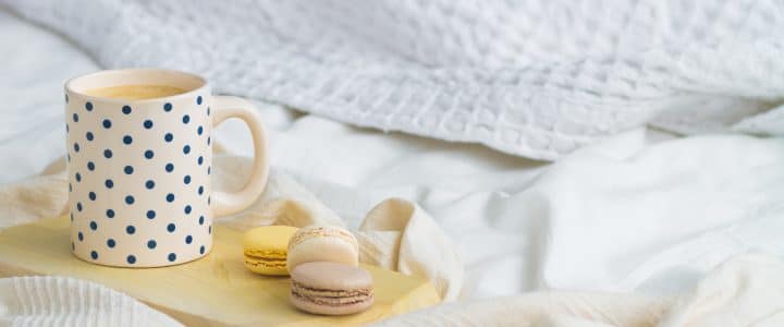 Comment créer un coin lecture cosy dans votre chambre à coucher